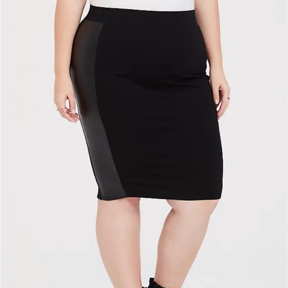 TORRID PONTE PENCIL SKIRT WITH FAUX LEATHER PANELS